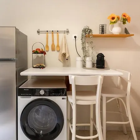 Essence - Modern 2br
