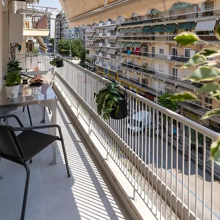 Essence - Modern 2br Διαμέρισμα Θεσσαλονίκη